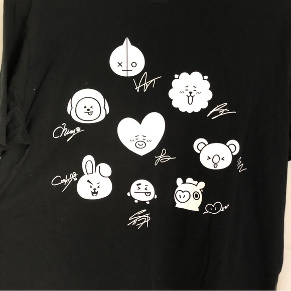 Uniqlo X BT21 Graphic Tee (size large) - Picture 10 of 10